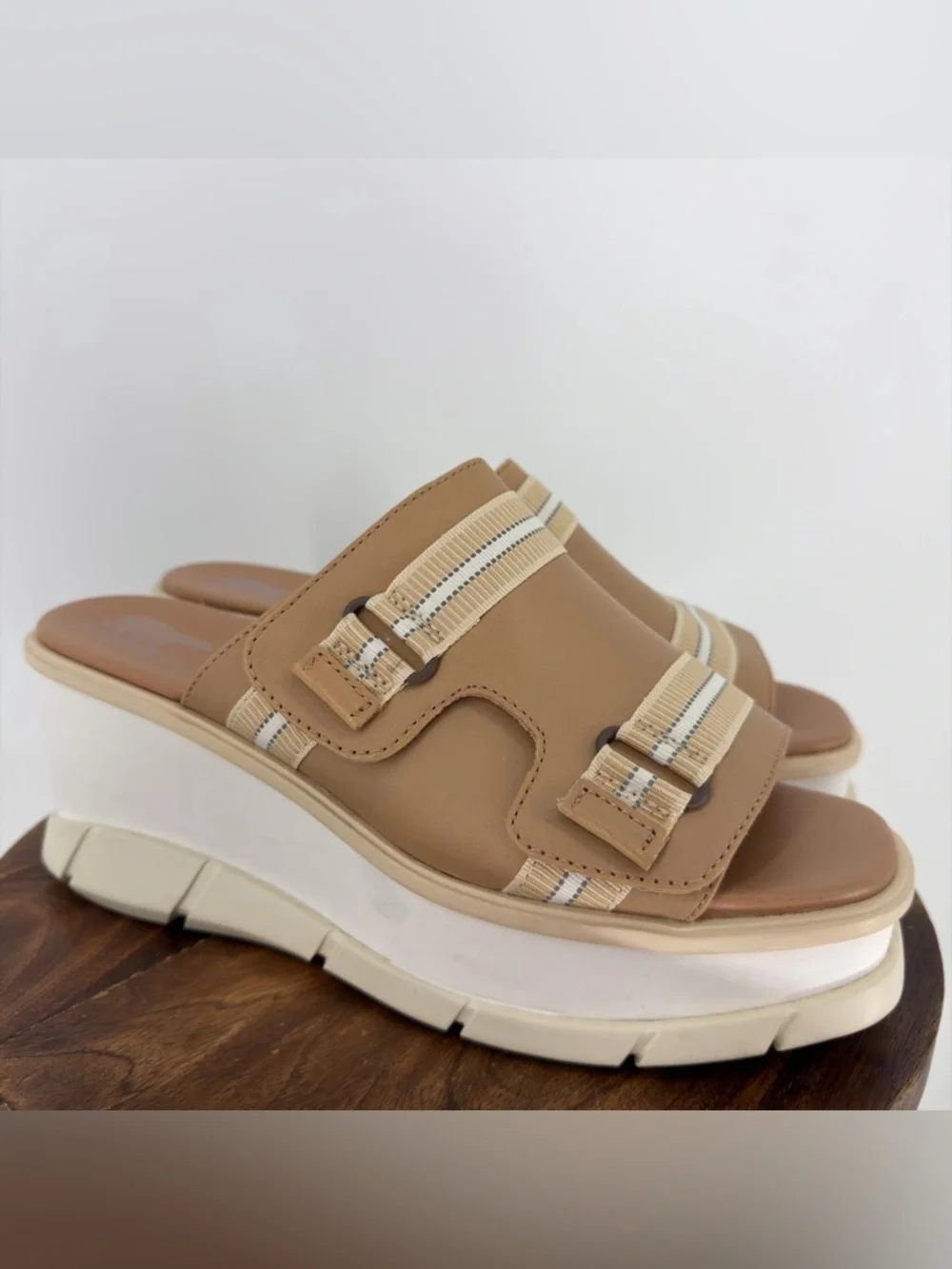 Sorel Size 8.5 Tan Platform Slide Sandals with Striped Webbing